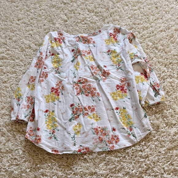 ST. JOHN’S BAY tops 💛 - Picture 3 of 8